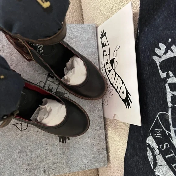 FreeBird by Steven Raeanne Shoes - Picture 3 of 7